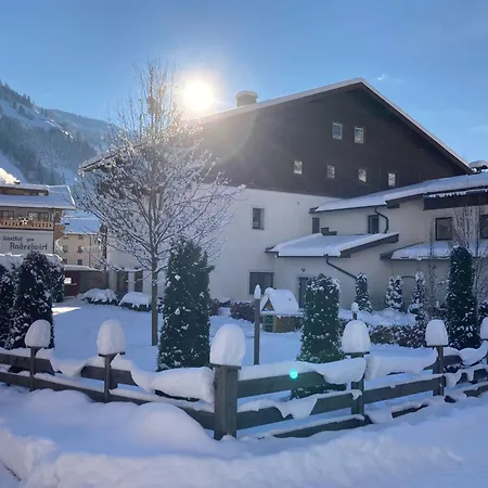 Haus Standlgut -- Incl Sommercard Aparthotel Rauris